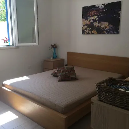 Viadelmare Bed & Breakfast Patu