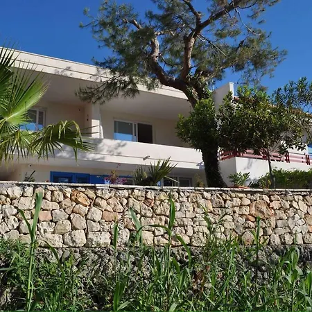 Viadelmare Bed & Breakfast *