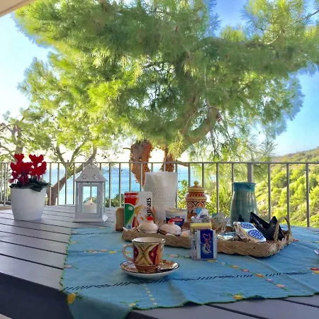 Viadelmare Bed & Breakfast Patu